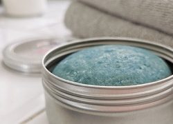 Comment prendre soin de ses cheveux blancs ?
