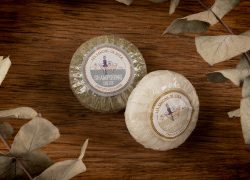Conseils pour homme : les soins naturels pour cheveux