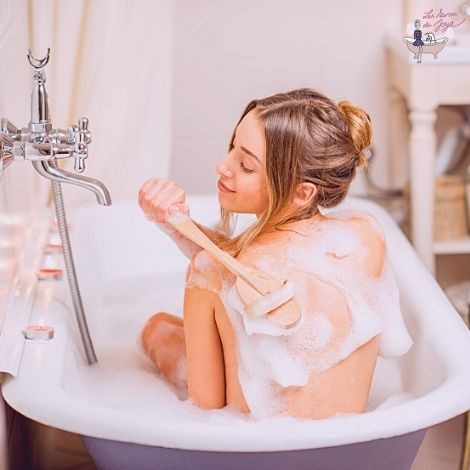 Acné dans le dos : les traitements naturels pour faire peau nette