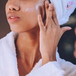 SOS visage gonflé le matin : les bons gestes à adopter