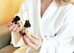 Yoga du visage post-soin : quels exercices pour combattre les rides ?