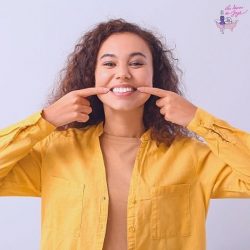 Blanchir ses dents : toutes les alternatives naturelles