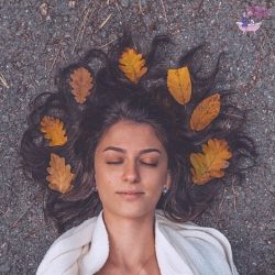 Perte de cheveux en automne : comment relancer la repousse ?