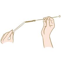 <p>Il suffit de la nettoyer à l'aide du goupillon spécialement adapté (et fourni) pendant que vous la passez sous un filet d'eau.</p>
<p>Laissez-la sécher à l'air libre, puis rangez-la dans son pochon pour une prochaine utilisation !</p>